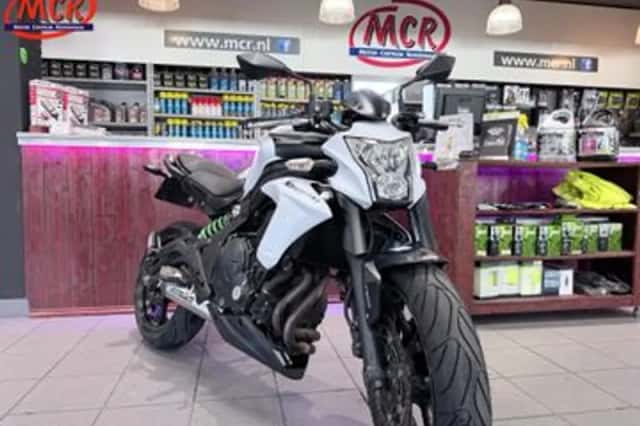 Kawasaki Er-6n (2015) thumbnail 1