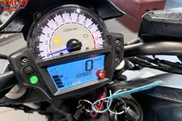 Kawasaki Er-6n (2015) thumbnail 5