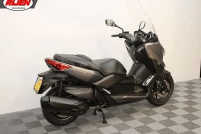 Yamaha X MAX 400 (2018) thumbnail 4