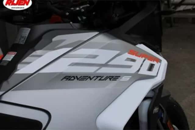 KTM 1290 SUPER ADVENTURE S (2024) thumbnail 5