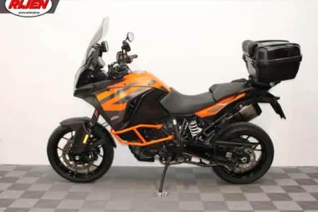 KTM 1290 SUPER ADVENTURE S (2019) thumbnail 5