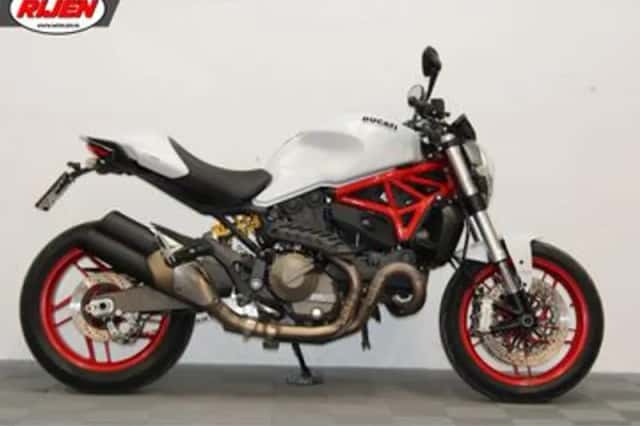 DUCATI MONSTER 821 (2016) thumbnail 2
