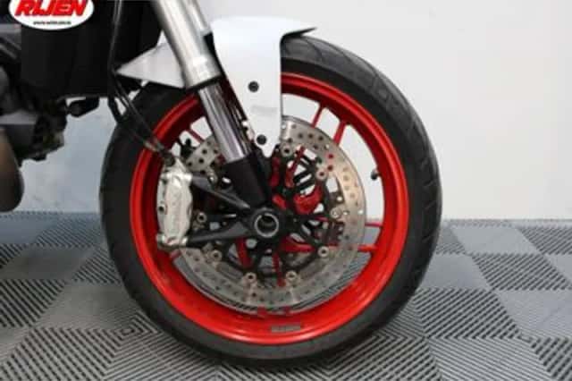 DUCATI MONSTER 821 (2016) thumbnail 6
