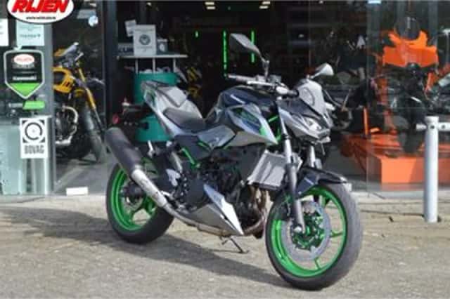 KAWASAKI Z 500 SE PERFORMANCE (2026) thumbnail 1