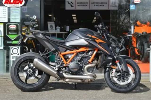 KTM Super Duke 1390 (2026) thumbnail 3