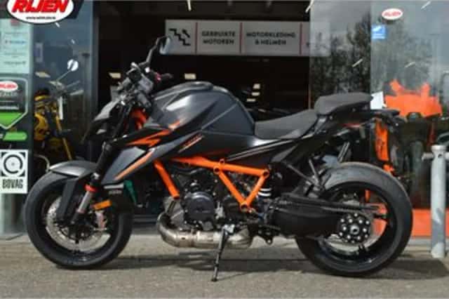 KTM Super Duke 1390 (2026) thumbnail 4