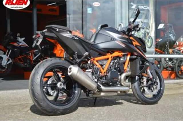 KTM Super Duke 1390 (2026) thumbnail 6