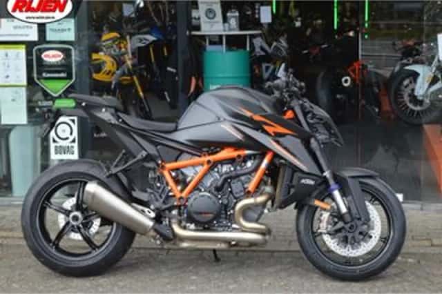 KTM Super Duke 1390 (2026) thumbnail 2