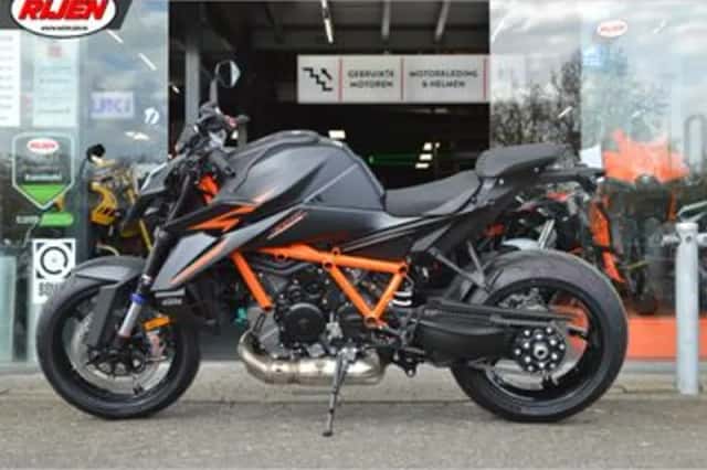 KTM Super Duke 1390 (2026) thumbnail 3