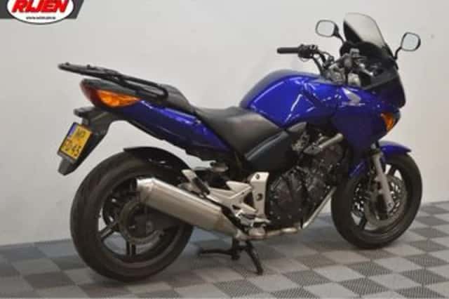 Honda CBF 600 S (2004) thumbnail 3