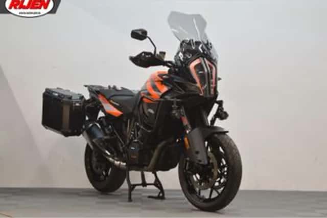 KTM 1290 SUPER ADVENTURE S (2020) thumbnail 1