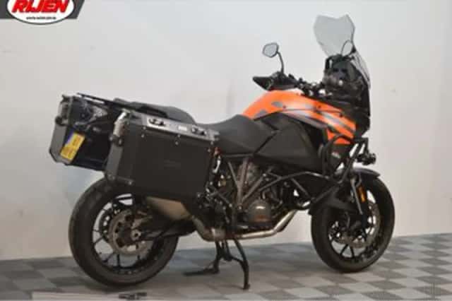 KTM 1290 SUPER ADVENTURE S (2020) thumbnail 5