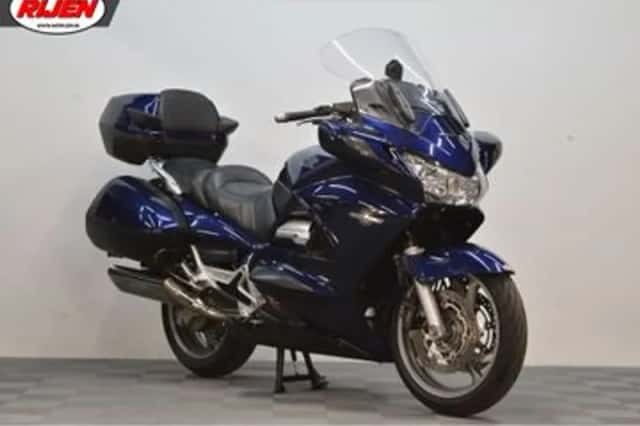 Honda ST 1300 PAN EUROPEAN ABS (2004) thumbnail 1