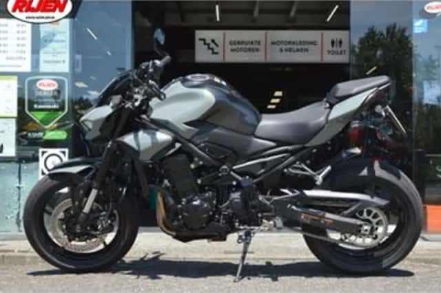 KAWASAKI Z900 MC RIJEN SPECIAL (2026) thumbnail 3