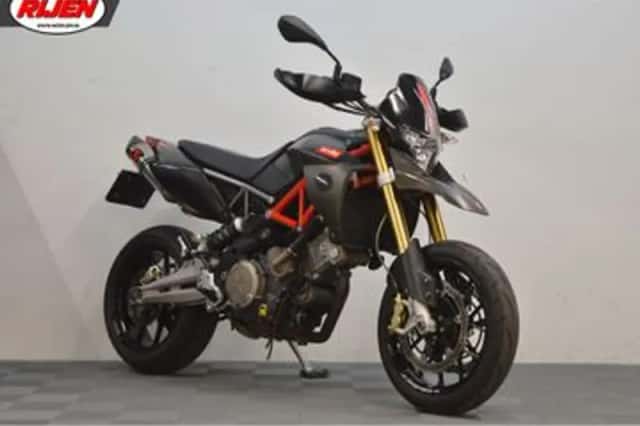 APRILIA DORSODURO 750 FACTORY CARBON (2011) thumbnail 1
