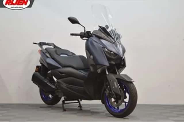 Yamaha Xmax 300 Tech MAX (2022) thumbnail 1