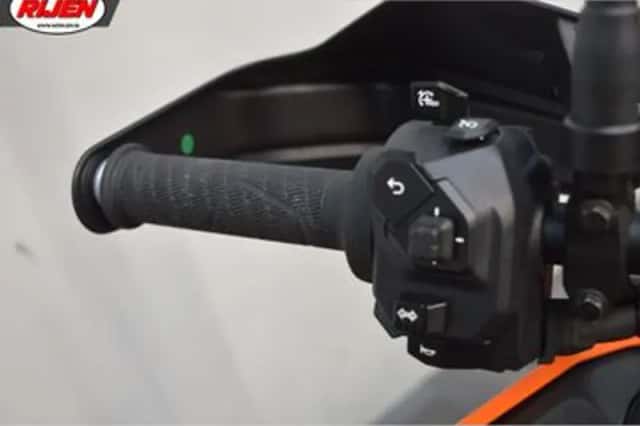 KTM Super Adventure 1390 (2026) thumbnail 6