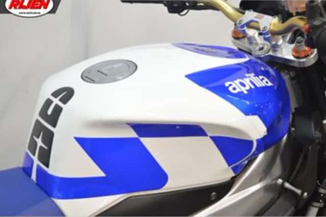 Aprilia Tuono 1000 (2009) thumbnail 5