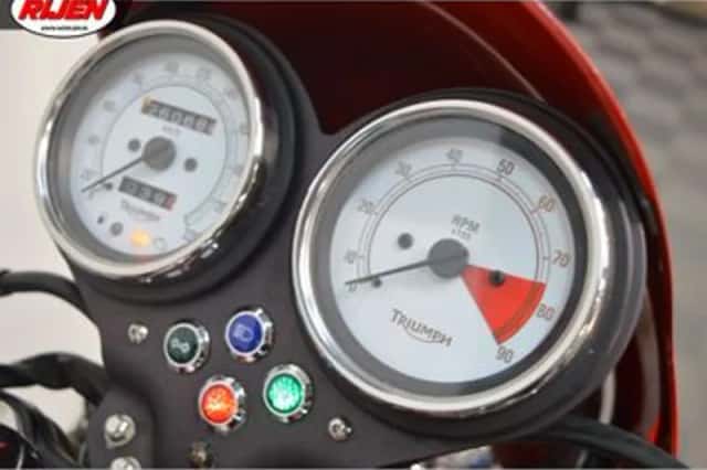 Triumph Thruxton (2009) thumbnail 5