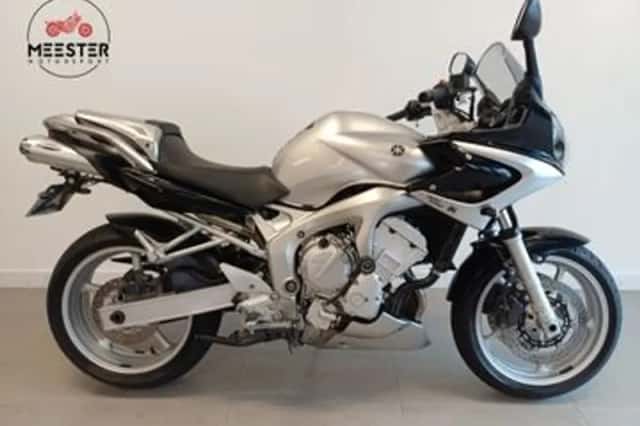 Yamaha FZ 6S Fazer (2004) thumbnail 1