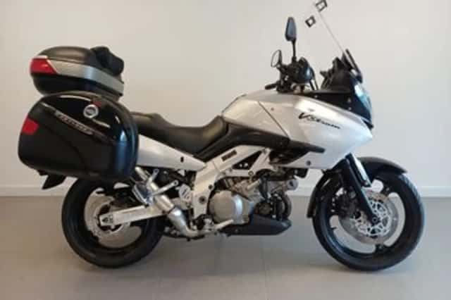 Suzuki V-Strom (2004) thumbnail 1