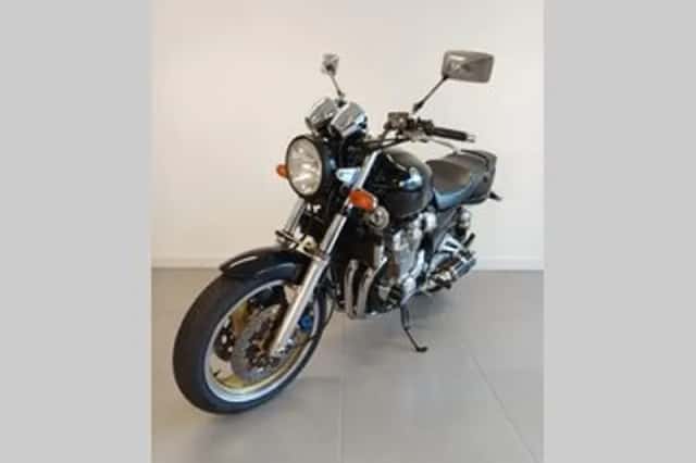 Yamaha XJR 1300 (2000) thumbnail 5