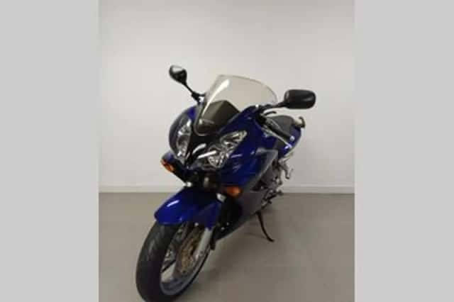 Honda VFR 800 FI (2004) thumbnail 4