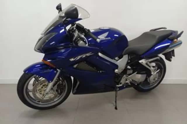 Honda VFR 800 FI (2004) thumbnail 6