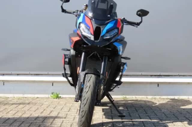 BMW M 1000 XR (2025) thumbnail 3