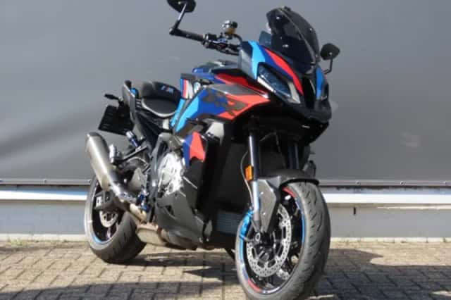 BMW M 1000 XR (2025) thumbnail 4