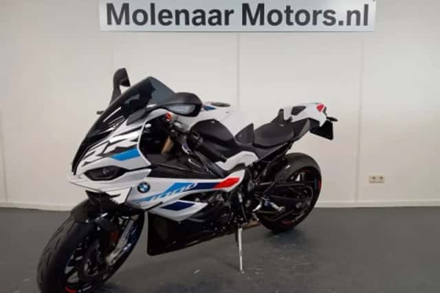 BMW S 1000 RR (2024) thumbnail 3