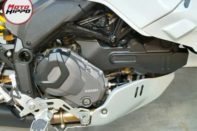 Ducati DesertX (2022) thumbnail 6