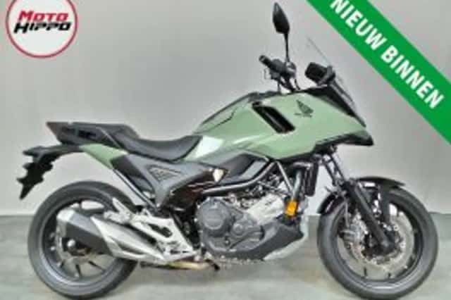 Honda NC750X (2025) thumbnail 1