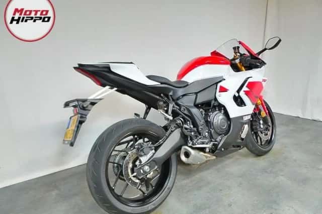 Yamaha R7 (2026) thumbnail 4
