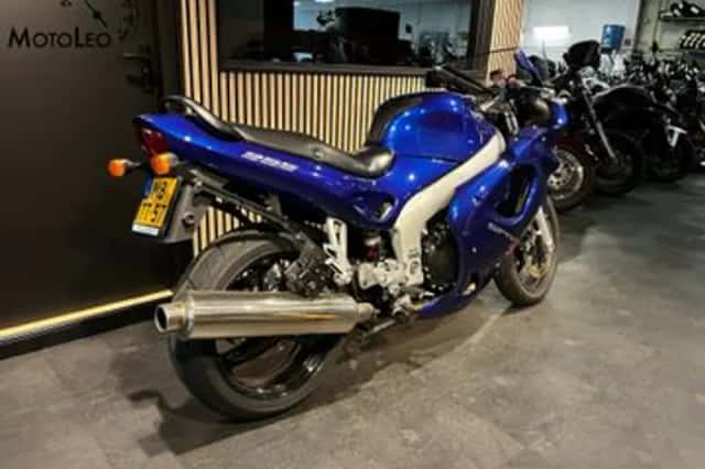 Triumph Sprint ST 955 I (2002) thumbnail 2
