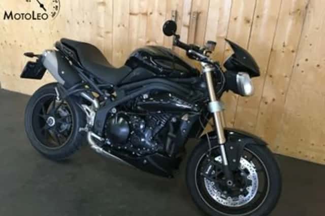 Triumph Speed Triple (2015) thumbnail 2