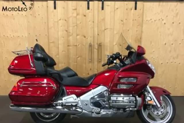 Honda GL 1800 GOLDWING DELUXE (2004) thumbnail 1