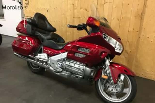 Honda GL 1800 GOLDWING DELUXE (2004) thumbnail 2