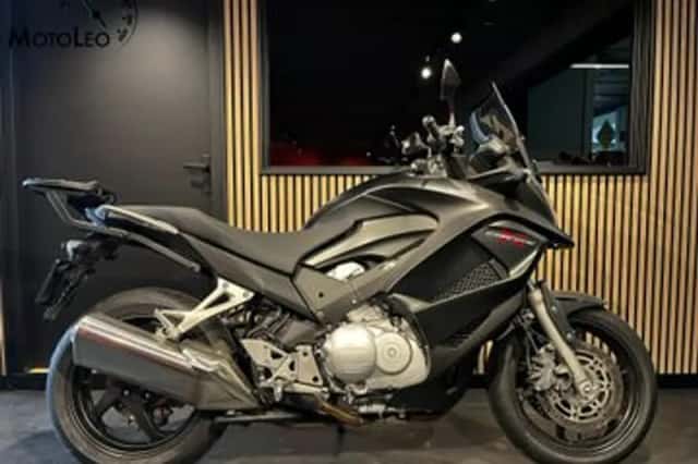 Honda VFR 800 X Crossrunner (2014) thumbnail 1