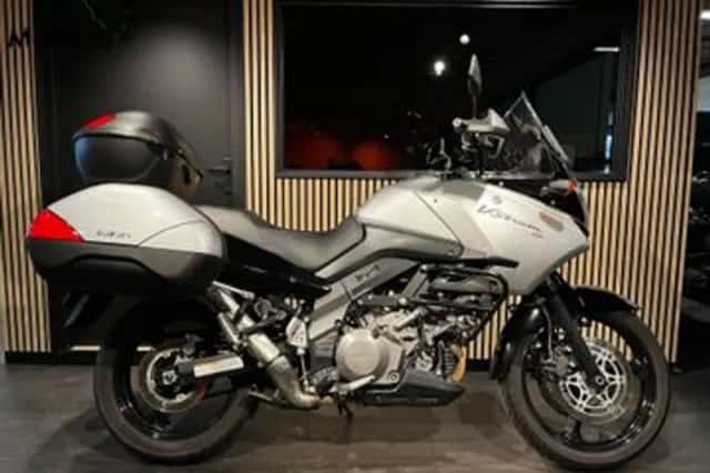 Suzuki V-Strom (2005) thumbnail 1