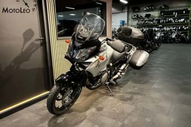 Suzuki V-Strom (2005) thumbnail 4