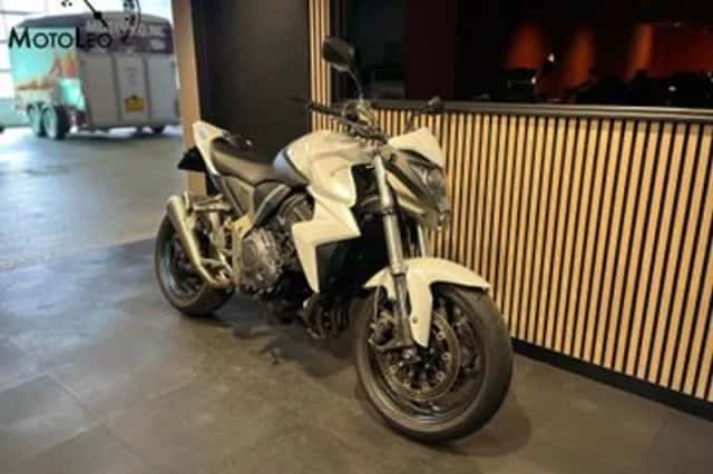 Honda CB1000R (2010) thumbnail 3