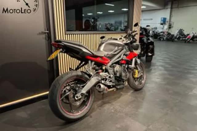 Triumph Street Triple R (2013) thumbnail 2
