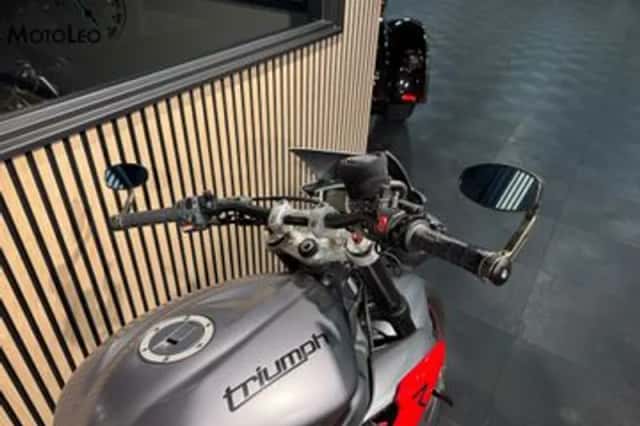Triumph Street Triple R (2013) thumbnail 6