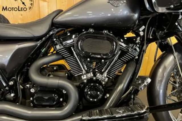 Harley-Davidson Road Glide Custom (2020) thumbnail 5