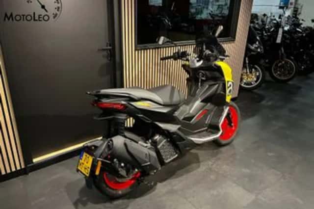 Aprilia SR GT 200 (2023) thumbnail 2