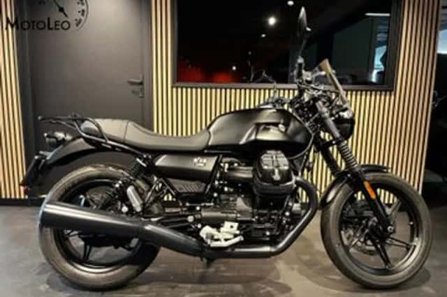 Moto Guzzi V7 III Stone (2024) thumbnail 1