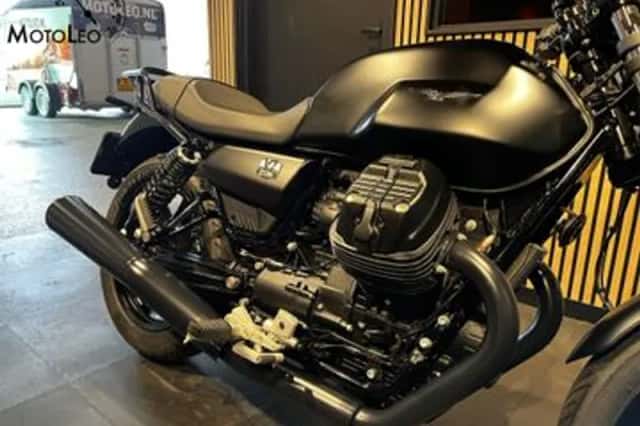 Moto Guzzi V7 III Stone (2024) thumbnail 3