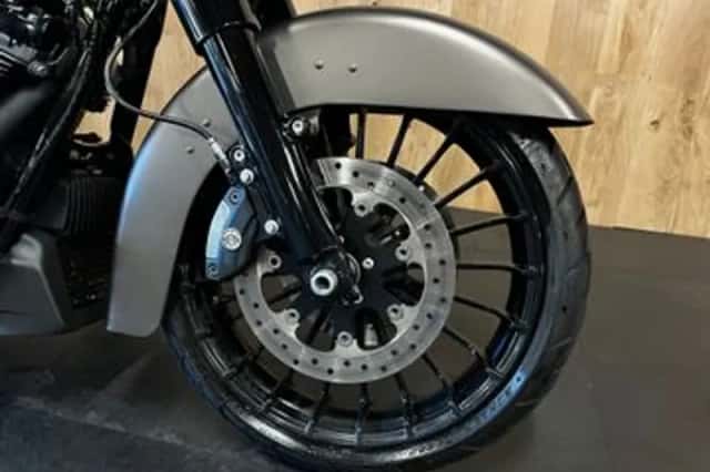 Harley-Davidson Road King Special (2019) thumbnail 3