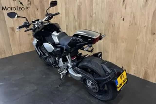 Honda CB1000R (2020) thumbnail 6